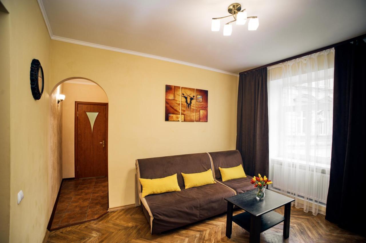 Apartments Near Potocki Palace Львів Екстер'єр фото