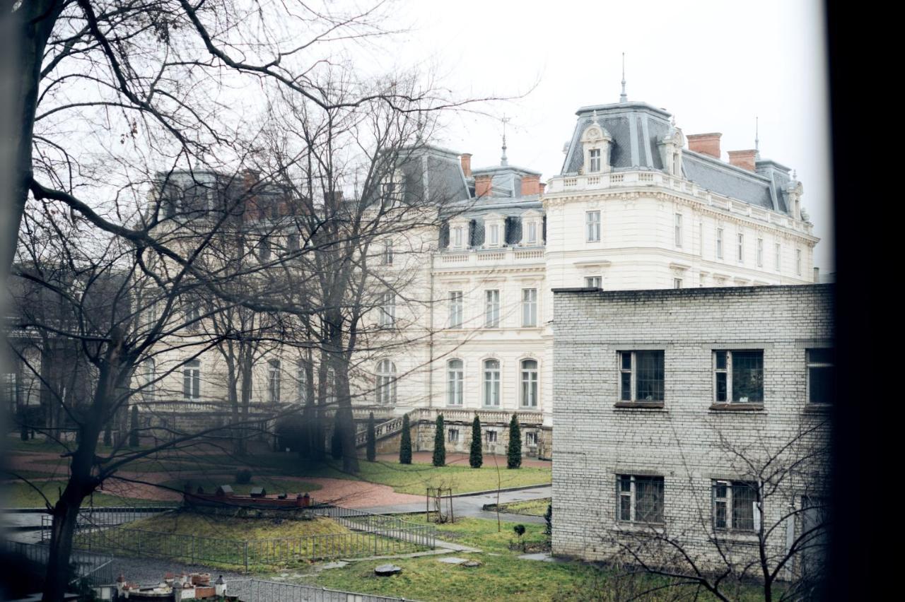 Apartments Near Potocki Palace Львів Екстер'єр фото